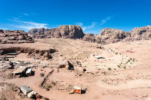 Blick über das Beduinenlager in der antiken Petra-Stadt — Stockfoto