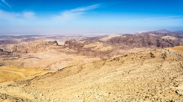 Weergave van sedimentair gesteente rond Wadi Araba — Stockfoto