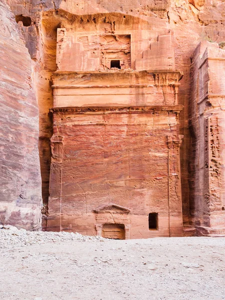 Ancient nabataean tomb in Petra city — Stock Photo, Image