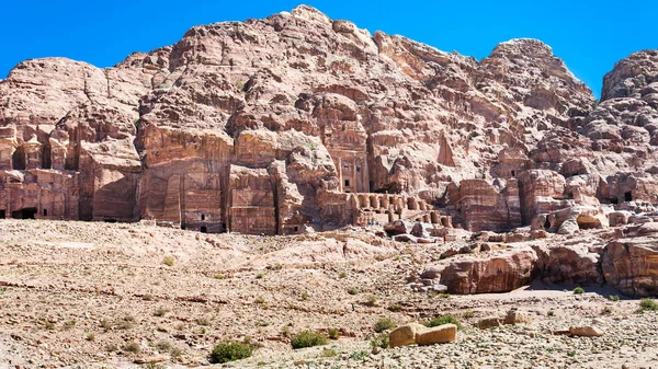 Vista de Túmulos Reais na antiga cidade de Petra — Fotografia de Stock