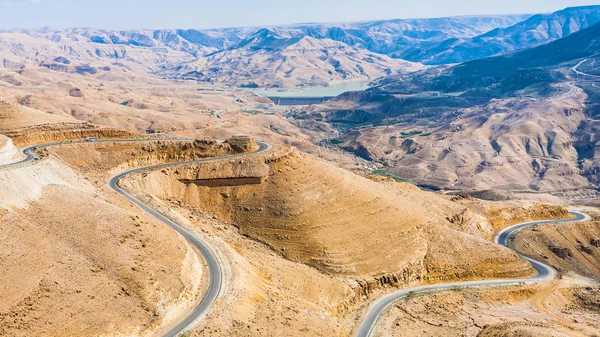 King's road w góry w pobliżu Al Mujib dam, Jordan — Zdjęcie stockowe