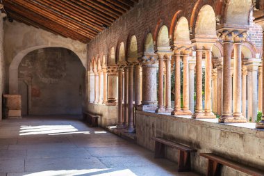 Basilica di San Zeno Verona şehrinde Arcade