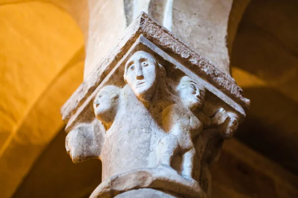 Column in Basilica di San Zeno in Verona — Stock Photo, Image