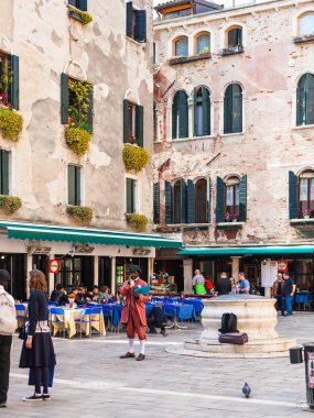 kare Campo San Aponal Venedik turist