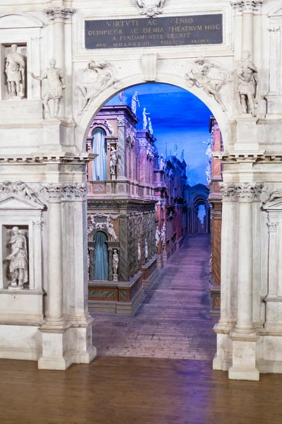 Street on stage in indoor of Teatro Olimpico — Stock Photo, Image