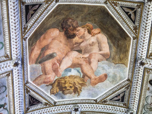 天井のヴィチェンツァのパラッツォ Chiericati 上の写真 — ストック写真