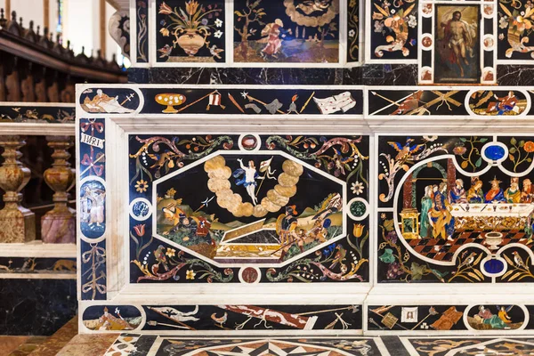 Altare Mosaico in Chiesa di Santa Corona a Vicenca — Foto Stock
