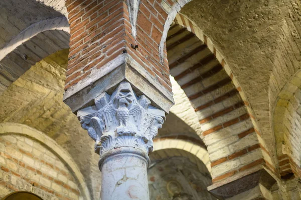 Dekorace v Chiesa di San Lorenzo ve městě Verona — Stock fotografie
