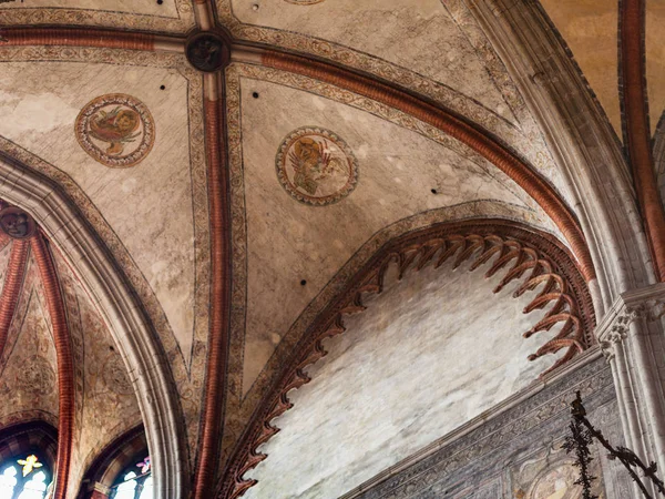 Kupol i kyrkan Santa Maria gloriosa dei frari — Stockfoto