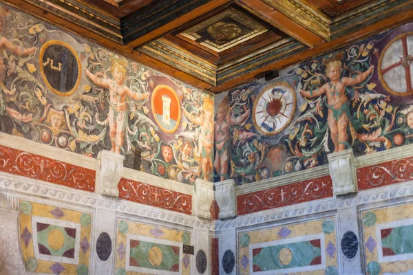 Innenraum des palazzo del te in mantua — Stockfoto