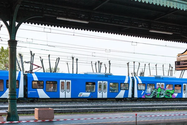 Train on railroad stantion in Mantua city — Stock Photo, Image
