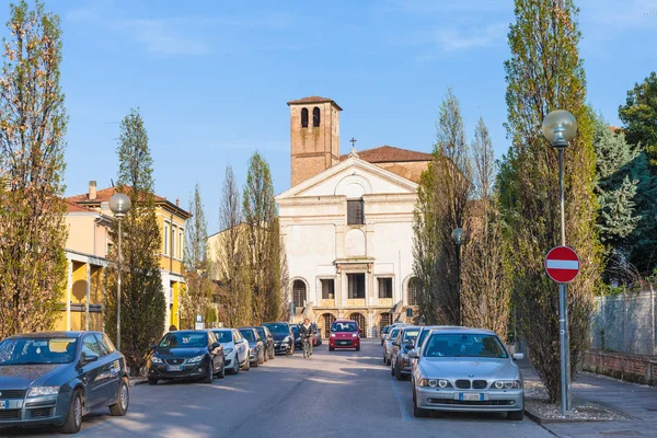 Перегляд К'єза ді Сан-Себастьяна від Viale — стокове фото