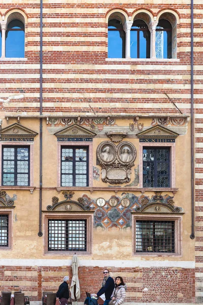 Palazzo della Ragione op Piazza dei Signori — Stockfoto