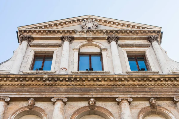 Decoración de palacio en Piazza del Castello en Vicenza —  Fotos de Stock