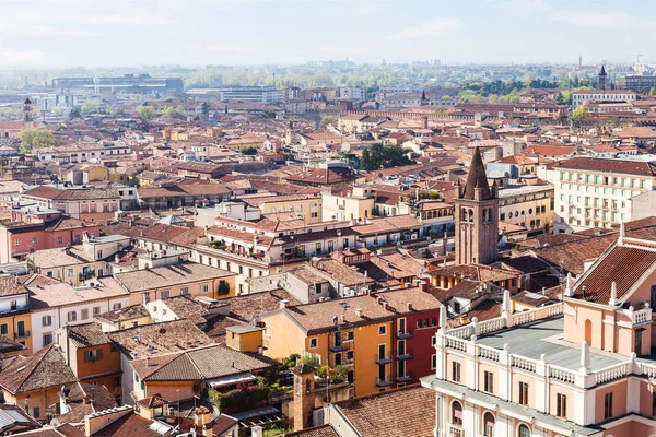 Panoramę miasta Verona na wiosnę — Zdjęcie stockowe