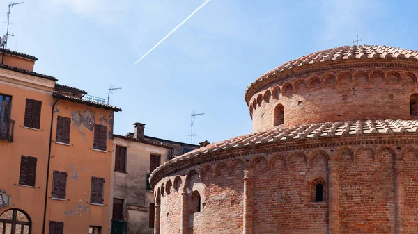 View of Rotonda di San Lorenzo in Mantua — стоковое фото
