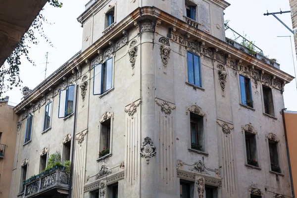 Palacio urbano en la ciudad de Padua en primavera —  Fotos de Stock