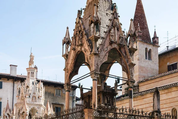 Arche scaligere (túmulos da família scaliger) em Verona — Fotografia de Stock