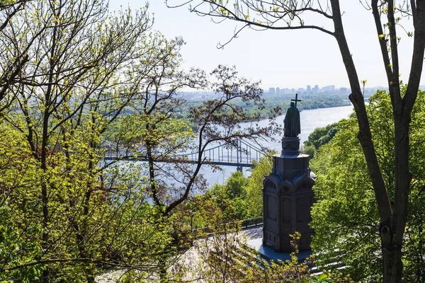 Saint Vladimir Monument in Kiev stad en Dnjepr — Stockfoto