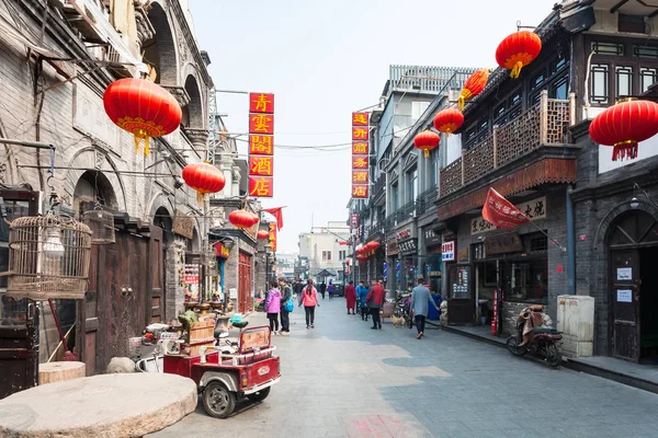 People on shopping street Dashilan West in beijing — Stock Photo, Image