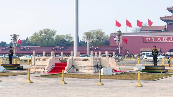 Guard of honor near flagpole on Tiananmen Square — Stock Photo, Image