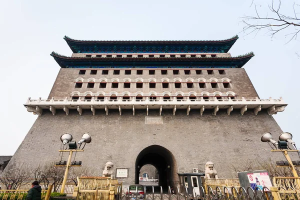 Façade de la Tour Flèche (Jian Lou) à Pékin — Photo