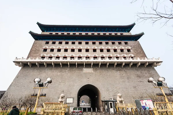 Widok z przodu Strzałka w wieży (Jian Lou) w Pekinie — Zdjęcie stockowe