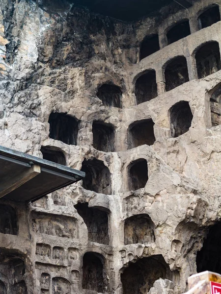 Cavernas no monumento budista Longmen Grutas — Fotografia de Stock