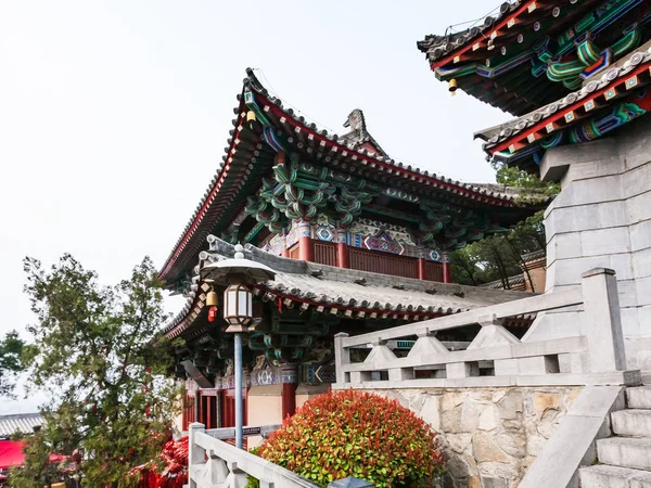 Pagode du temple Xiangshan sur East Hill à Longmen — Photo