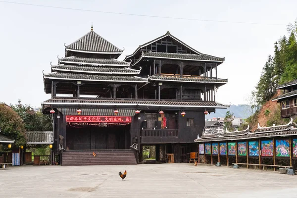 Place principale du village de Chengyang — Photo