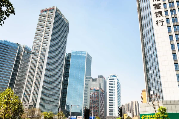 Stadthäuser im modernen Stadtteil von Guangzhou Stadt — Stockfoto