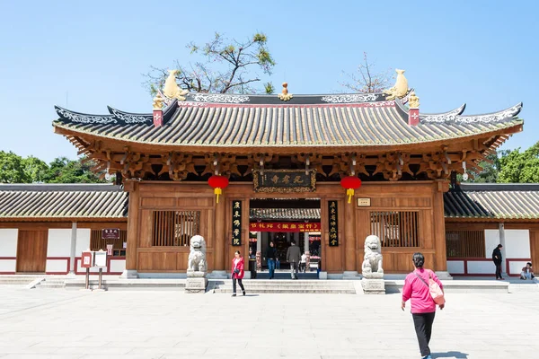 Entrada do templo de Guangxiao em Guangzhou — Fotografia de Stock