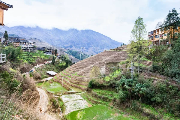 Dazhai streek in de contourploegen rijstterrassen — Stockfoto