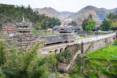 Chengyang Rüzgar ve yağmur köprü görünümü