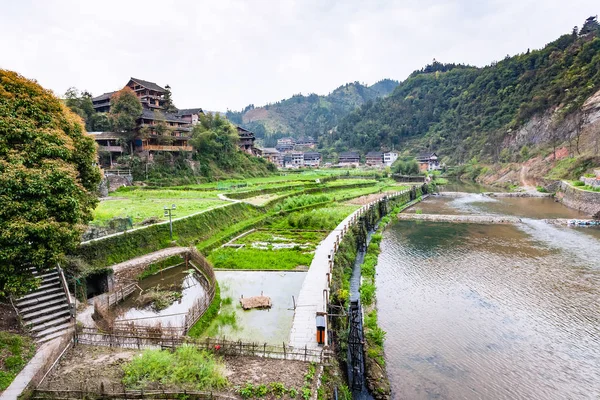 Canales de riego y arrozales en Chengyang —  Fotos de Stock