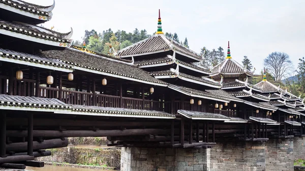 Dış Dong Chengyang Rüzgar ve yağmur Köprüsü