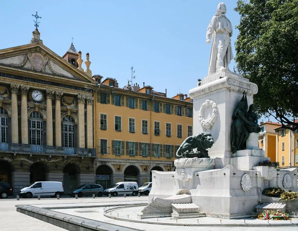 Denkmal für Giuseppe Garibaldi am Platz Garibaldi — Stockfoto