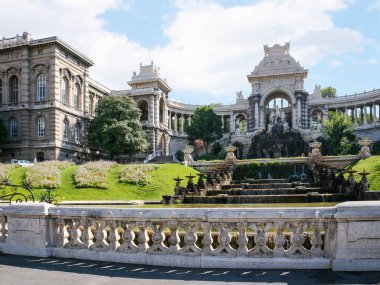 Palais (saray) Longchamp dış görünümü