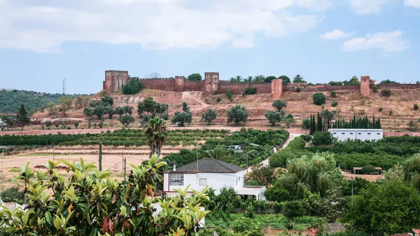 Vista do Castelo de Silves do lado do país — Fotografia de Stock