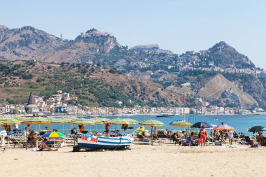 Giardini Naxos ve Taormina kenti Beach