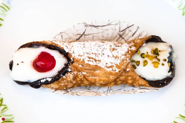 tipik Sicilya pasta Cannolo Üstten Görünüm