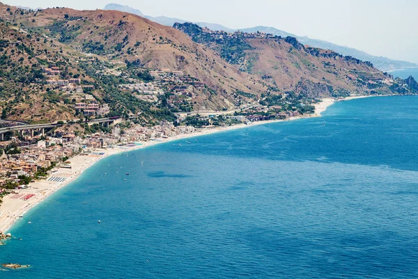Поселенні Летоянні курортне місто узбережжя Іонічне море — стокове фото