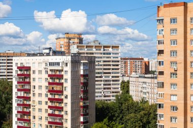 Moscow City güneşli günde bir yerleşim bölgesi