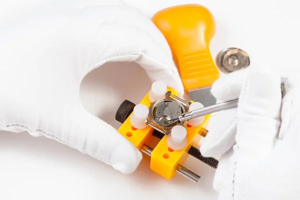 Maintenance of quartz wristwatch — Stock Photo, Image