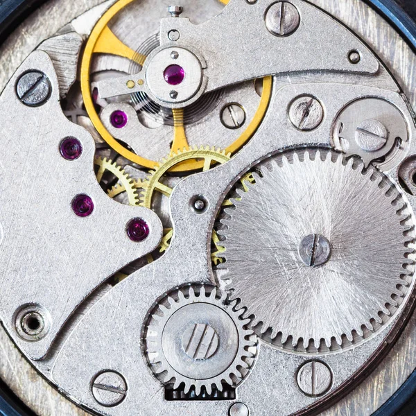 Reloj de acero del viejo reloj mecánico — Foto de Stock