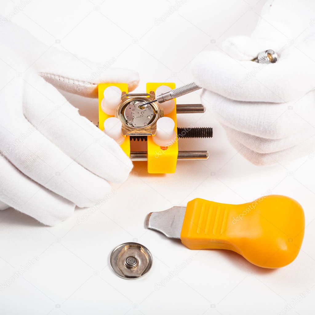 cleaning battery place in quartz watch