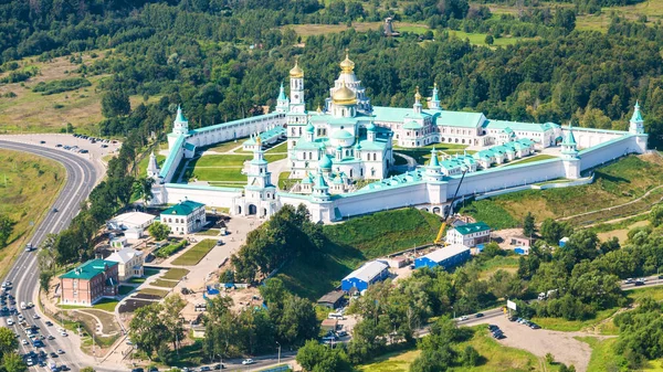 Weergave van het nieuwe Jeruzalem klooster in Moscow Region — Stockfoto