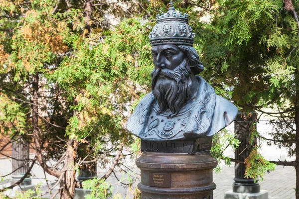 Iván el terrible busto en el callejón de los gobernantes —  Fotos de Stock