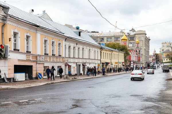 在莫斯科市的浓汤街的视图 — 图库照片