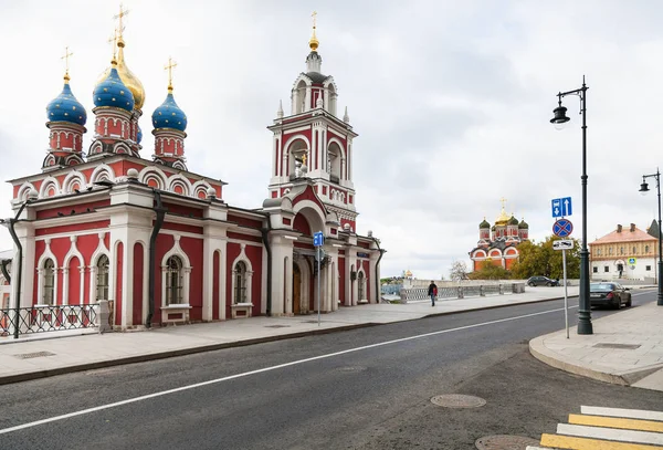 Widok z ulicy Varvarka w centrum Moskwy — Zdjęcie stockowe